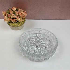 Crystal Glass Ashtray Cigarette Holder Detailed